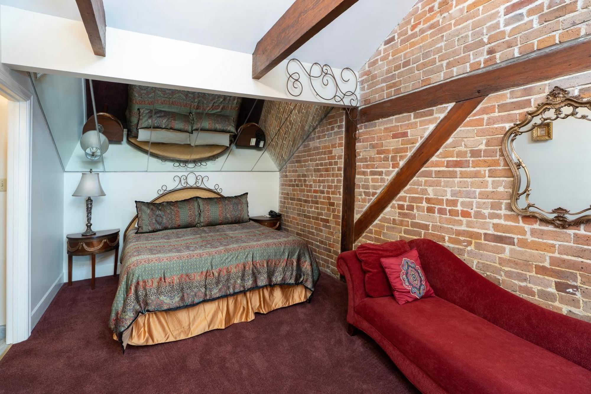 Quarter House Suites New Orleans Exterior photo