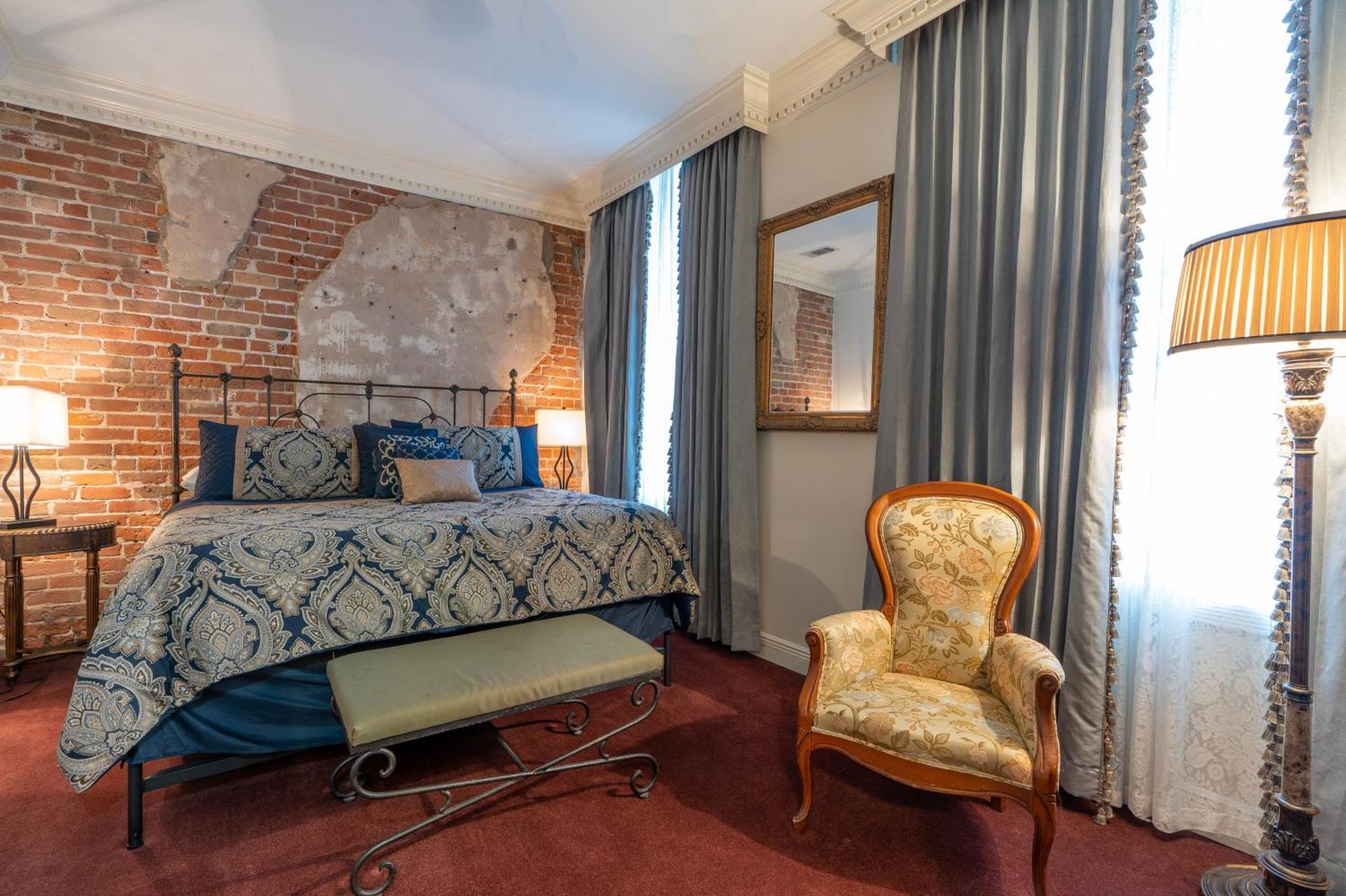 Quarter House Suites New Orleans Exterior photo